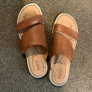 Born Oceana sandals